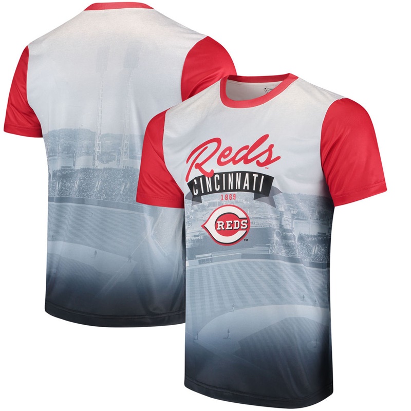 Cincinnati Reds Red Outfield Photo T-Shirt -  Men