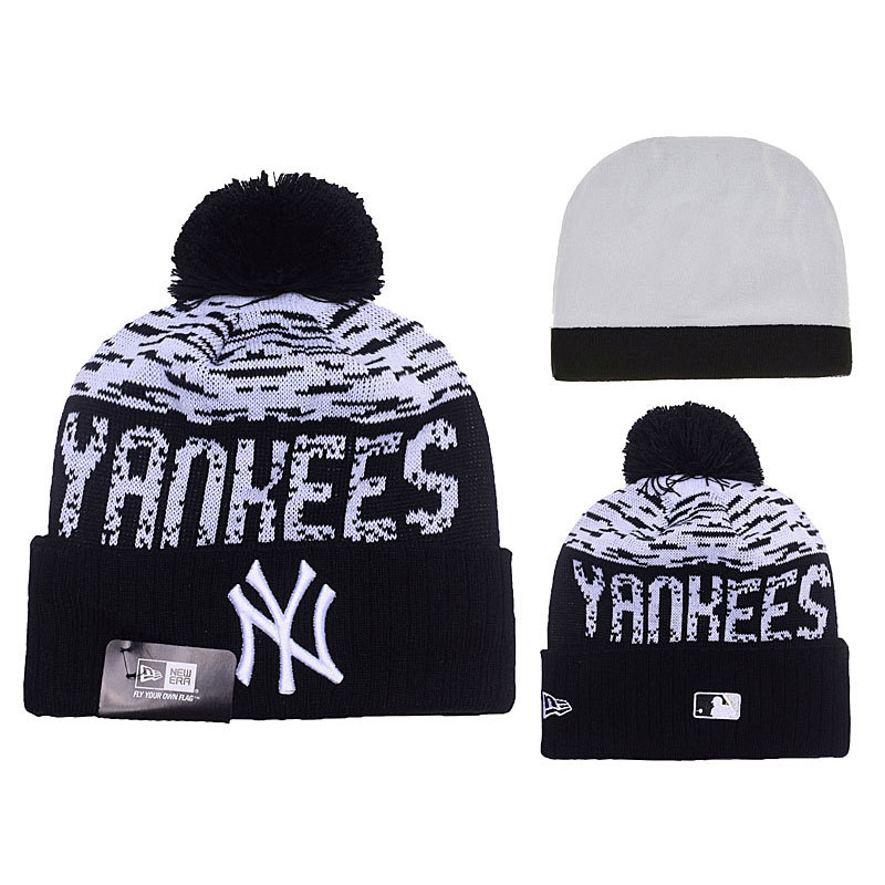 New York Yankees Black Clubhouse Cuffed Knit Hat With Pom