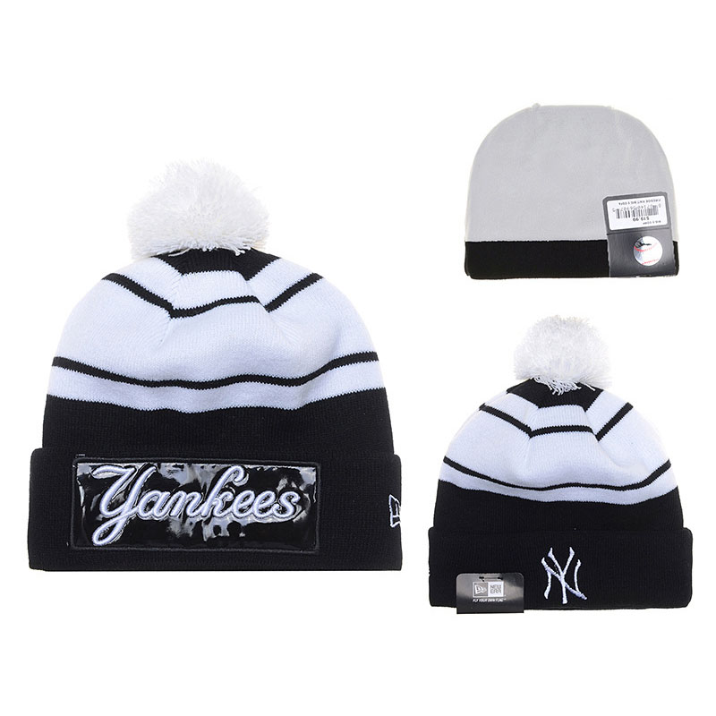 New York Yankees White Biggest Fan Cuffed Knit Hat With Pom