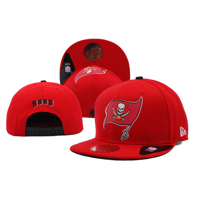 Tampa Bay Buccaneers New Era Red On Field Fitted Snapback Hat