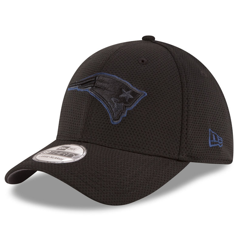 New England Patriots Black Tone Tech Redux 39THIRTY Flex Hat